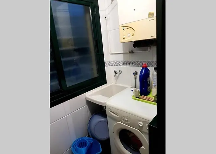 Completo Con Parking Privado Y Wifi En San Roque Apartmán